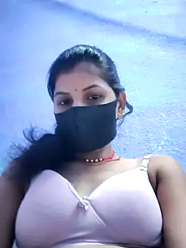 Snapshot of RUHI_1143 chatting on June 7, 6:33 pm RUHI 1143 online show from June 7, 6:33 pm