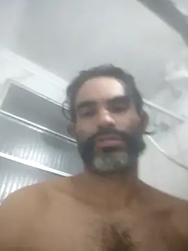 Snapshot of Leonildo2026 chatting on May 6, 1:25 am Leonildo2026 online show from May 6, 1:25 am