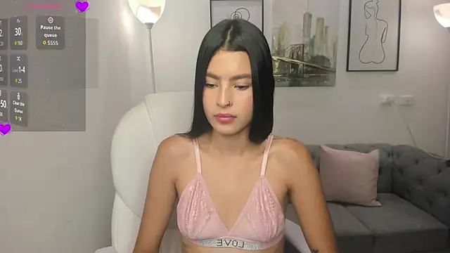 Snapshot of amber_willow chatting on June 6, 4:28 am amber willow online show from June 6, 4:28 am