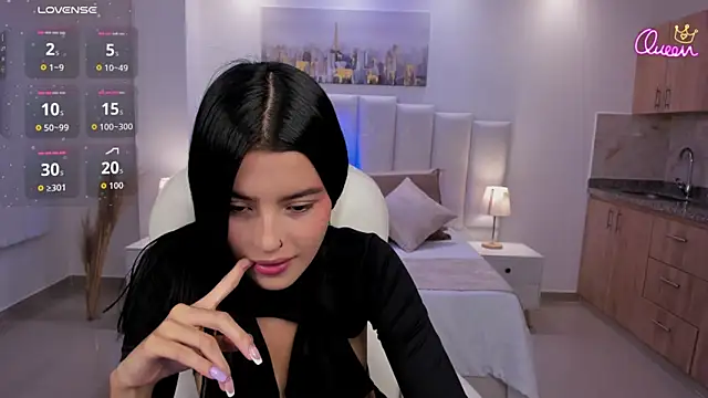 Snapshot of amber_willow chatting on June 8, 12:14 am amber willow online show from June 8, 12:14 am