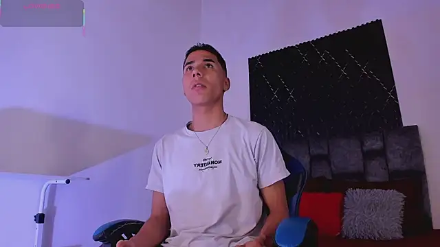 ThiagoSexy005 online show from July 31, 11:48 pm