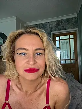 Sophielauren online show from April 27, 9:40 am