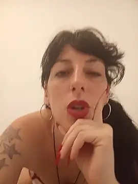 Valeriadolce online show from June 8, 3:45 pm