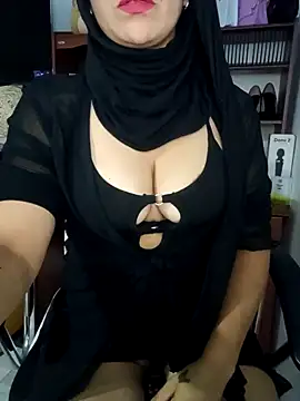 Snapshot of nadia__abaud chatting on January 20, 12:36 am nadia  abaud online show from January 20, 12:36 am