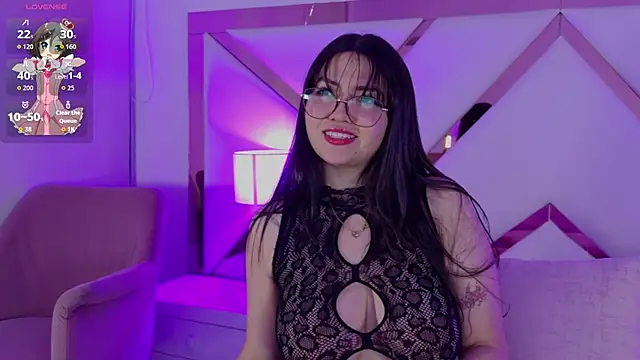 Snapshot of ViolettGreyy chatting on June 6, 9:41 pm ViolettGreyy online show from June 6, 9:41 pm