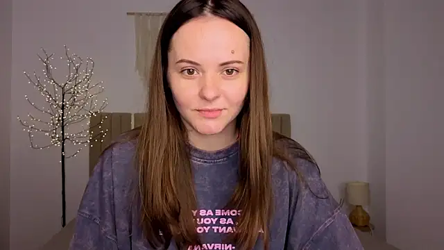 Snapshot of Magic_bunnyy_ chatting on July 11, 6:27 am Magic bunnyy online show from July 11, 6:27 am