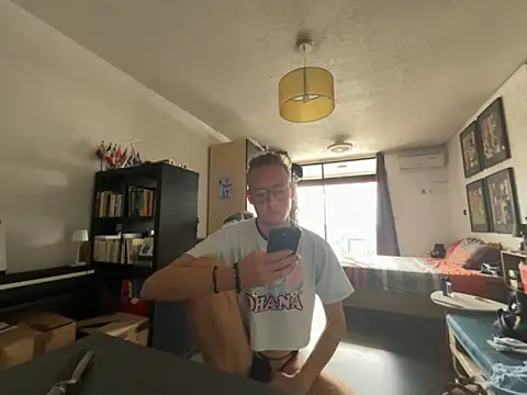 BlondieVelvet online show from May 17, 7:32 pm