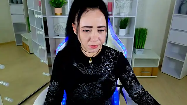 LeylaaLive online show from May 13, 6:55 am
