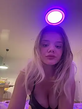 Snapshot of badbunnybabsy chatting on July 24, 7:45 pm badbunnybabsy online show from July 24, 7:45 pm