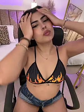 SofiVelvet  online show from May 6, 12:32 pm