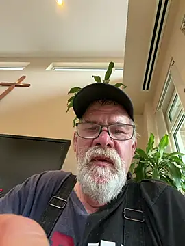 Snapshot of Caesar_Baxter chatting on July 20, 11:07 pm Caesar Baxter online show from July 20, 11:07 pm