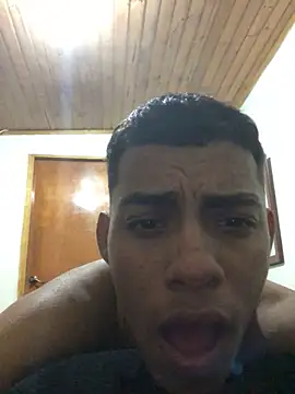 Snapshot of Antonelo_blake chatting on June 17, 12:02 am Antonelo blake online show from June 17, 12:02 am