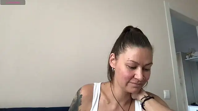 Marian Keller online show from June 2, 6:26 am