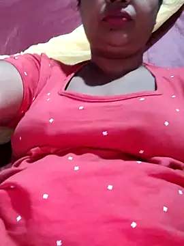 Snapshot of Gulapi_N chatting on May 19, 12:05 am Gulapi N online show from May 19, 12:05 am