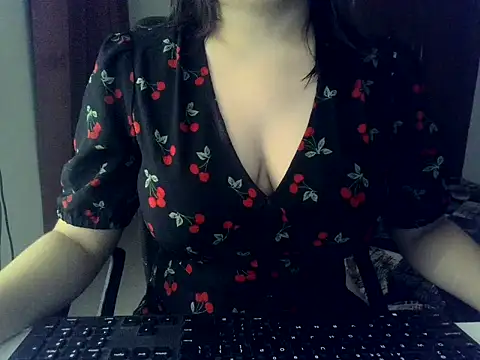 DreamyDesireX online show from June 13, 6:06 pm