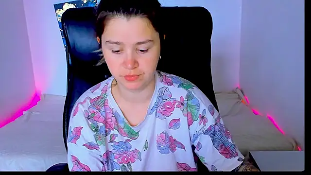 Snapshot of Natali_Secret chatting on May 21, 11:06 am Natali Secret online show from May 21, 11:06 am
