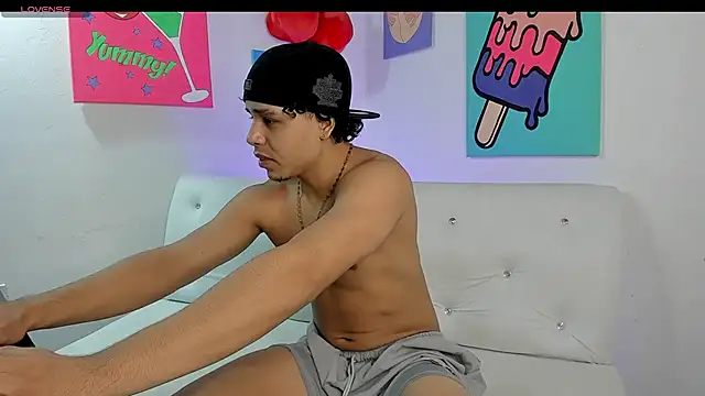 Bol Adrian online show from April 28, 11:43 pm