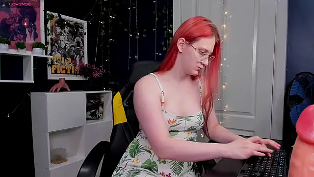 Snapshot of Queen_Milena chatting on July 13, 2:58 am Queen Milena online show from July 13, 2:58 am