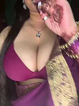 Naughty pooja44 online show from August 3, 8:01 pm