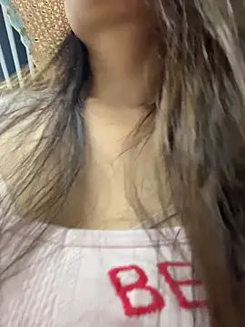 Snapshot of xiaochengzi505 chatting on May 20, 1:01 am xiaochengzi505 online show from May 20, 1:01 am