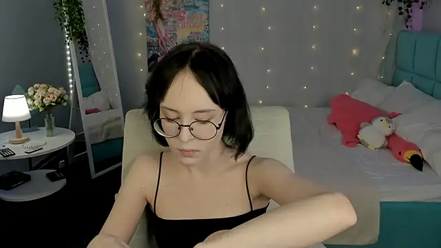 Lilac-Muse online show from June 16, 10:51 am