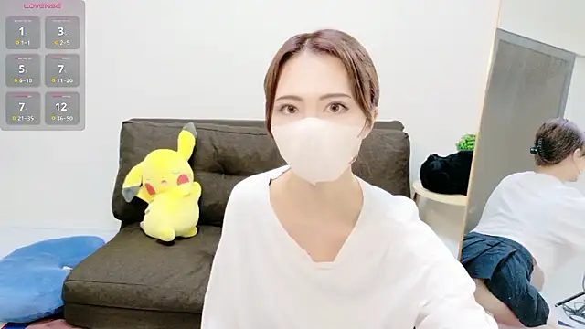 Snapshot of Mirei-chan chatting on May 3, 7:25 am Mirei-chan online show from May 3, 7:25 am