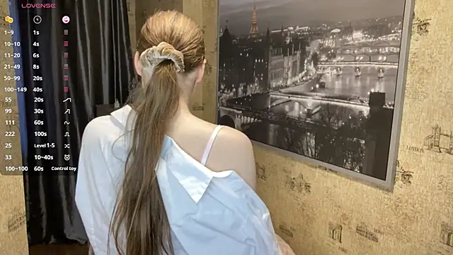 LongChillGerl online show from June 25, 7:18 pm