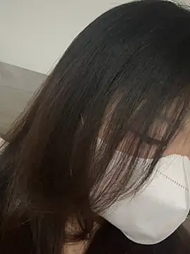 Snapshot of Ni_Tran chatting on June 26, 6:01 pm Ni Tran online show from June 26, 6:01 pm