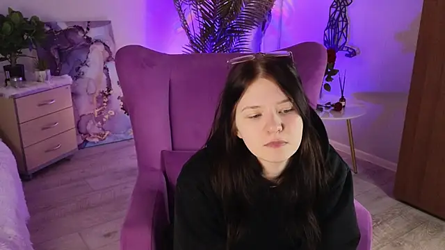 TammaraKurban online show from April 28, 1:05 pm