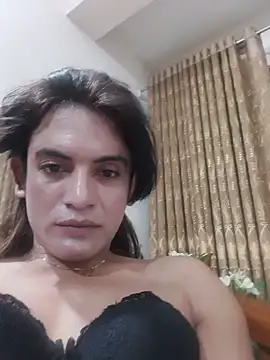 Snapshot of SexyShila-97 chatting on June 4, 7:42 pm SexyShila-97 online show from June 4, 7:42 pm