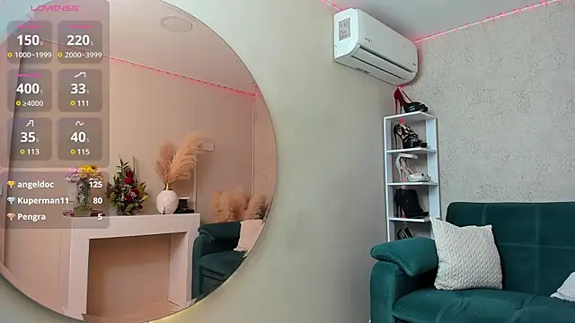 Snapshot of paolarey chatting on February 12, 2:32 pm paolarey online show from February 12, 2:32 pm