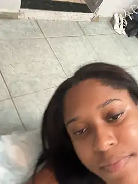 camillevi31 online show from April 27, 7:34 pm