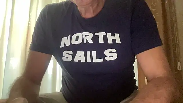 Snapshot of henrybull007 chatting on July 3, 11:05 am henrybull007 online show from July 3, 11:05 am