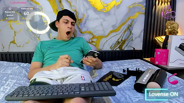 Snapshot of Ethanx18_ chatting on June 27, 12:55 pm Ethanx18 online show from June 27, 12:55 pm