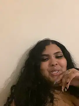 Izzy Moon online show from August 8, 4:47 am