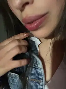 Yenifer 27 online show from April 29, 11:55 pm