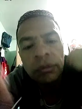 Snapshot of Albert_baby chatting on April 30, 1:12 am Albert baby online show from April 30, 1:12 am