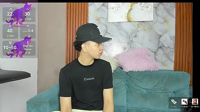 Snapshot of LOVE_GUYS1 chatting on June 8, 3:23 pm LOVE GUYS1 online show from June 8, 3:23 pm