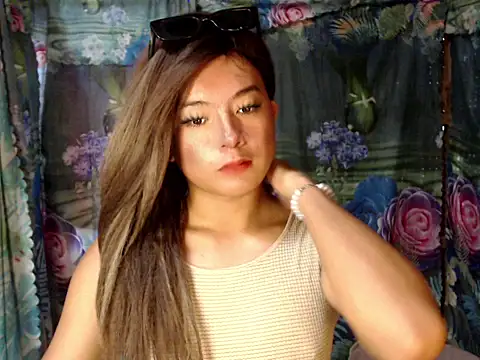 Snapshot of Andrea_lopezxxx chatting on April 29, 2:48 am Andrea lopezxxx online show from April 29, 2:48 am