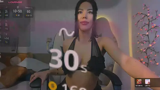Snapshot of YukiLuna_ chatting on May 16, 11:42 am YukiLuna online show from May 16, 11:42 am