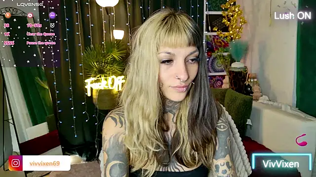 VivVixen online show from June 25, 6:12 pm