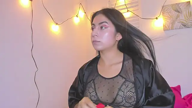 Snapshot of VictoriaaLopez chatting on June 30, 7:04 pm VictoriaaLopez online show from June 30, 7:04 pm