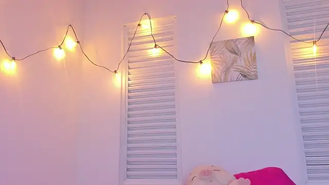 Snapshot of VictoriaaLopez chatting on July 3, 6:58 pm VictoriaaLopez online show from July 3, 6:58 pm