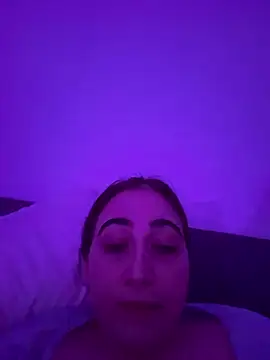 Snapshot of Taylormillie471 chatting on May 12, 11:24 pm Taylormillie471 online show from May 12, 11:24 pm