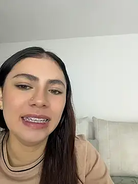 Snapshot of EmilyCxx chatting on July 17, 11:53 pm EmilyCxx online show from July 17, 11:53 pm