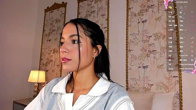 Snapshot of sara_castro24_ chatting on May 14, 7:42 pm sara castro24 online show from May 14, 7:42 pm