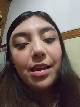 Snapshot of RoxanneDiaz chatting on June 13, 3:26 am RoxanneDiaz online show from June 13, 3:26 am