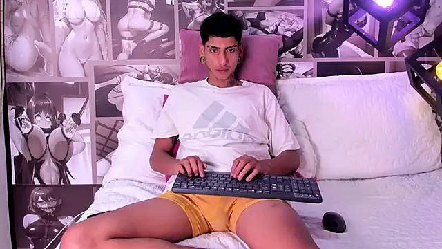 Snapshot of Alessandro_Blake chatting on July 2, 12:54 am Alessandro Blake online show from July 2, 12:54 am