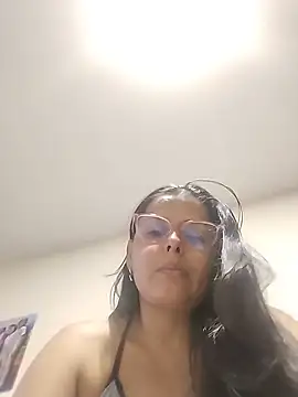 Snapshot of Bella_Morena27 chatting on June 2, 12:07 pm Bella Morena27 online show from June 2, 12:07 pm