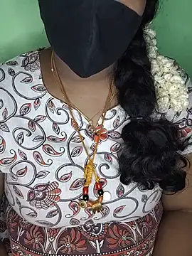 Snapshot of tamil_butterfly chatting on June 2, 6:54 pm tamil butterfly online show from June 2, 6:54 pm